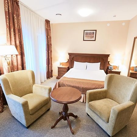 Victoria Hotel Na Zamkovoy Minsk Bagian luar foto