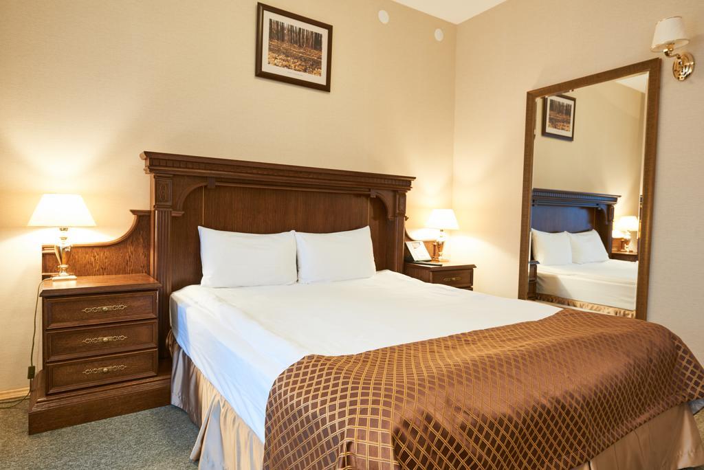 Victoria Hotel Na Zamkovoy Minsk Bagian luar foto