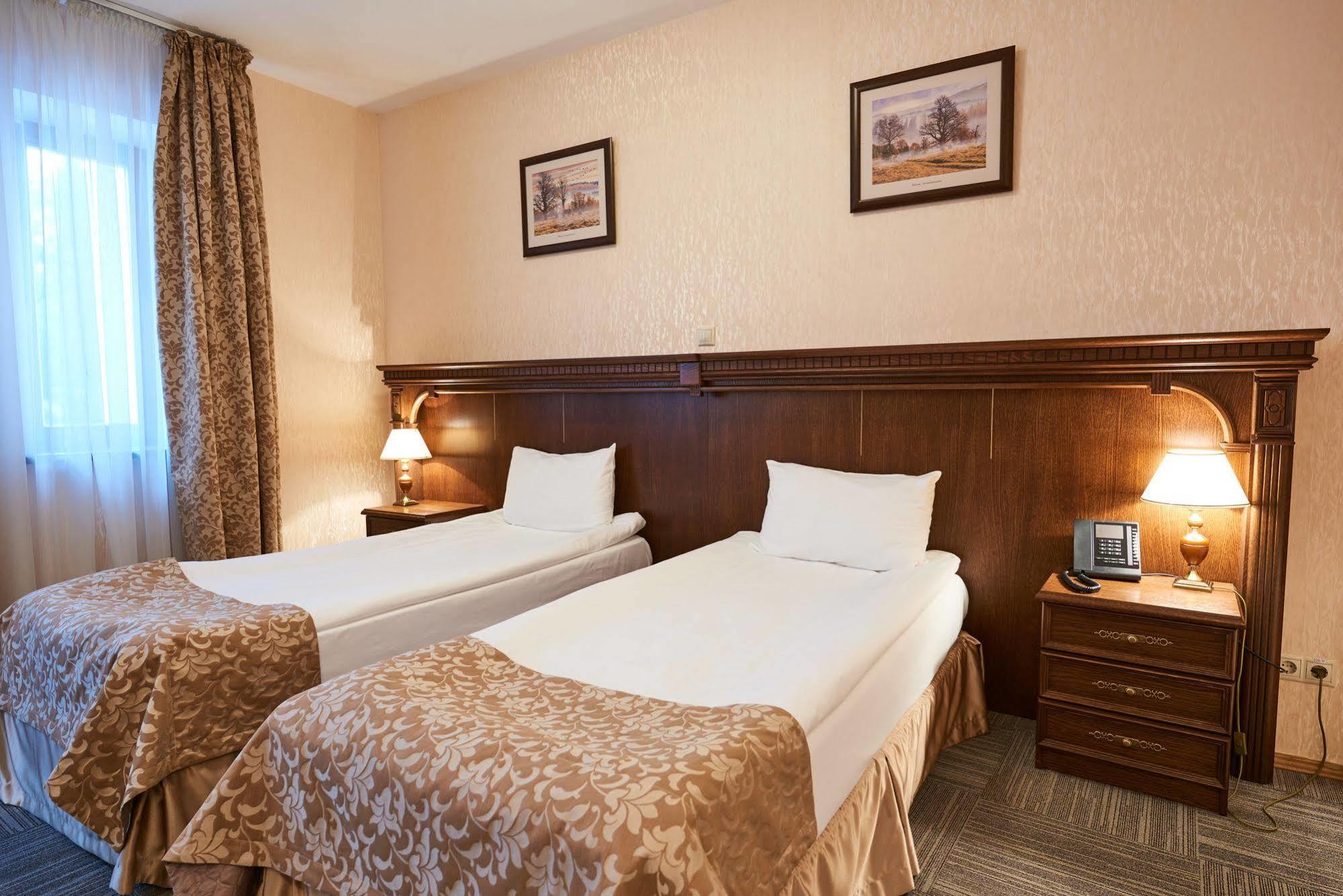 Victoria Hotel Na Zamkovoy Minsk Bagian luar foto