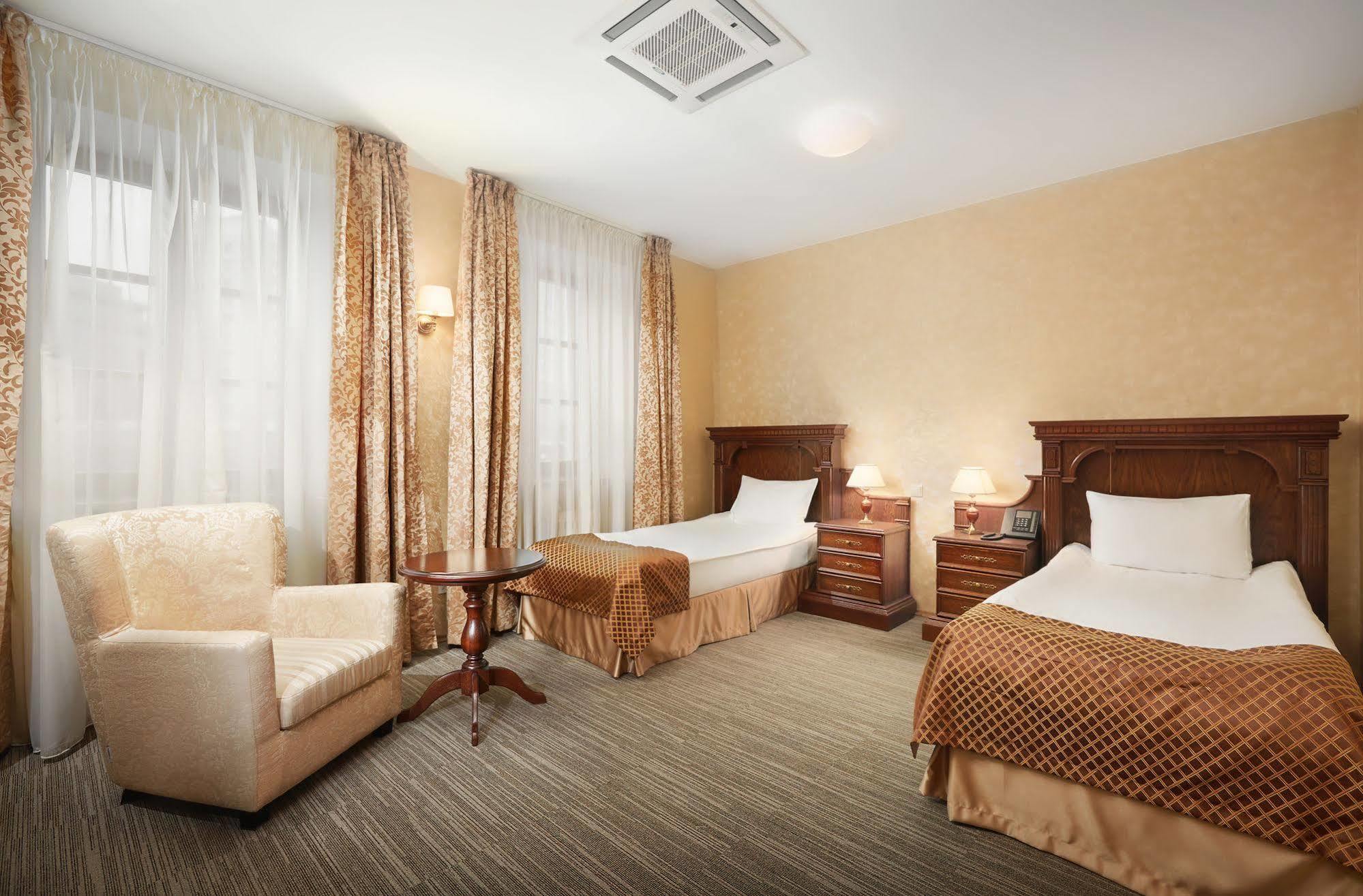 Victoria Hotel Na Zamkovoy Minsk Bagian luar foto