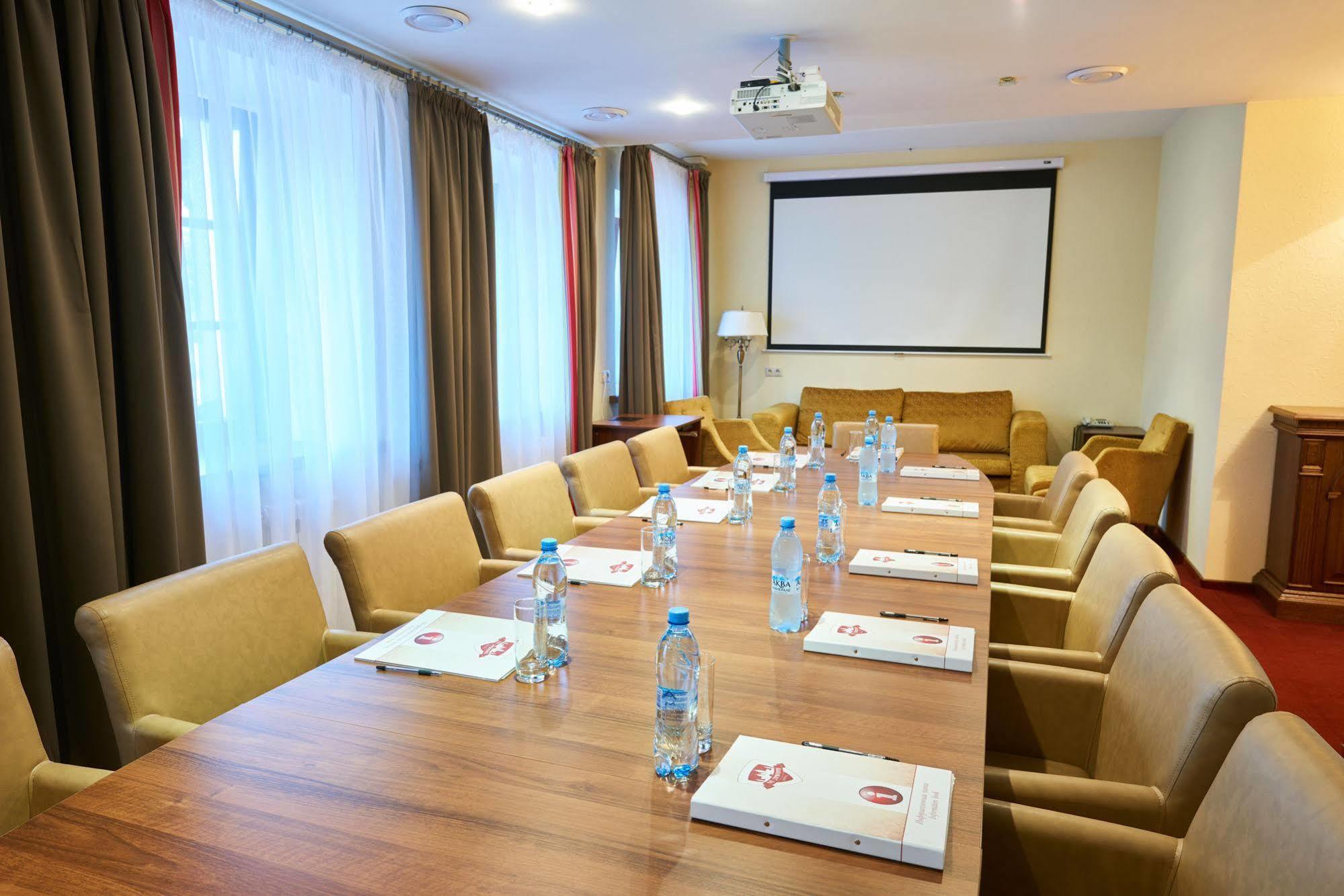 Victoria Hotel Na Zamkovoy Minsk Bagian luar foto